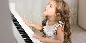 Як зацікавити дитину музикою?