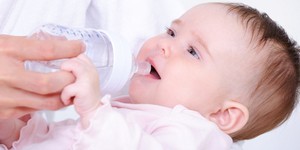 Необхідна вода немовляті?