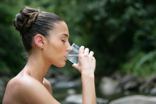 Скільки води потрібно випивати в день