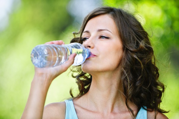 Скільки води випивати щодня 